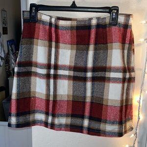 Frenchy Plaid Print Zip Back
Straight Skirt in Burgundy Women Skirts Large